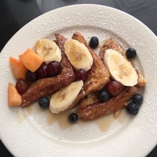 French Toast with Fresh Fruit