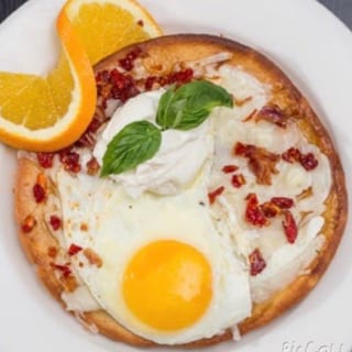 Breakfast Pizza